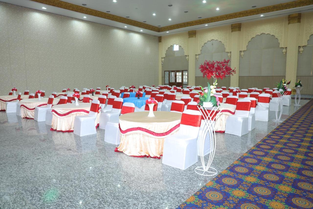 Gadiraju Palace Convention Centre & Hotel Višákhapatnam Exteriér fotografie