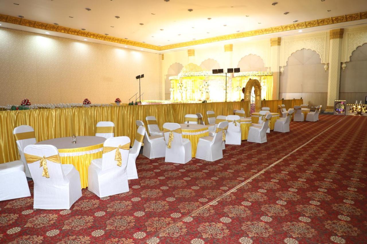 Gadiraju Palace Convention Centre & Hotel Višákhapatnam Exteriér fotografie
