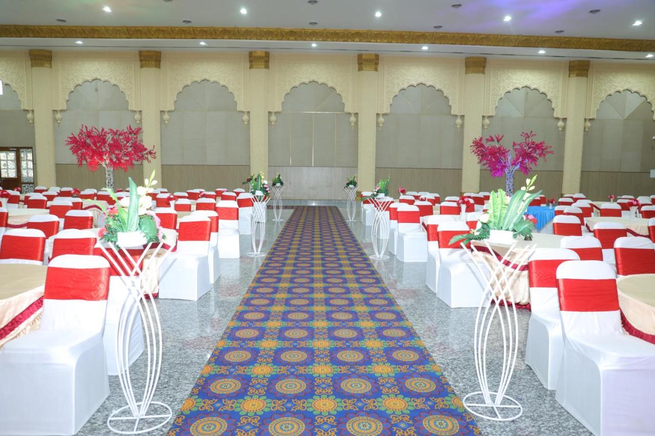 Gadiraju Palace Convention Centre & Hotel Višákhapatnam Exteriér fotografie