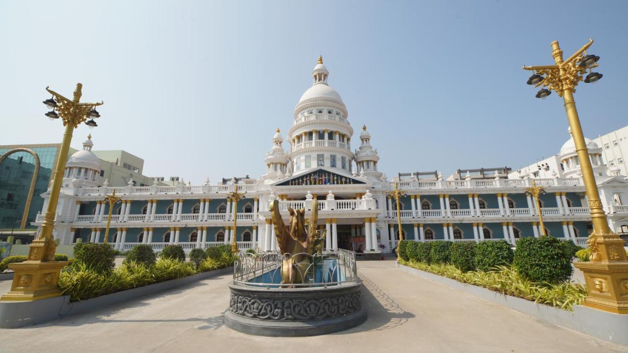 Gadiraju Palace Convention Centre & Hotel Višákhapatnam Exteriér fotografie